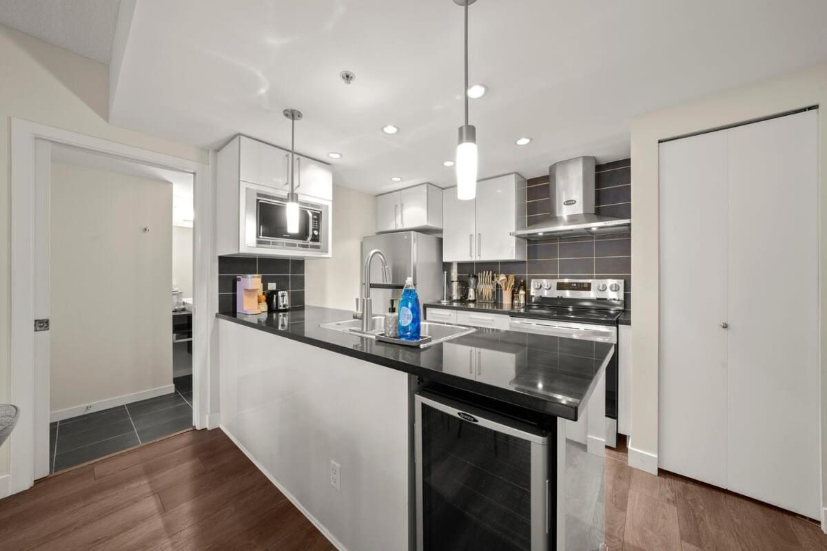 Ferienhaus Dazzling By Stadium Downtown With Free Parking